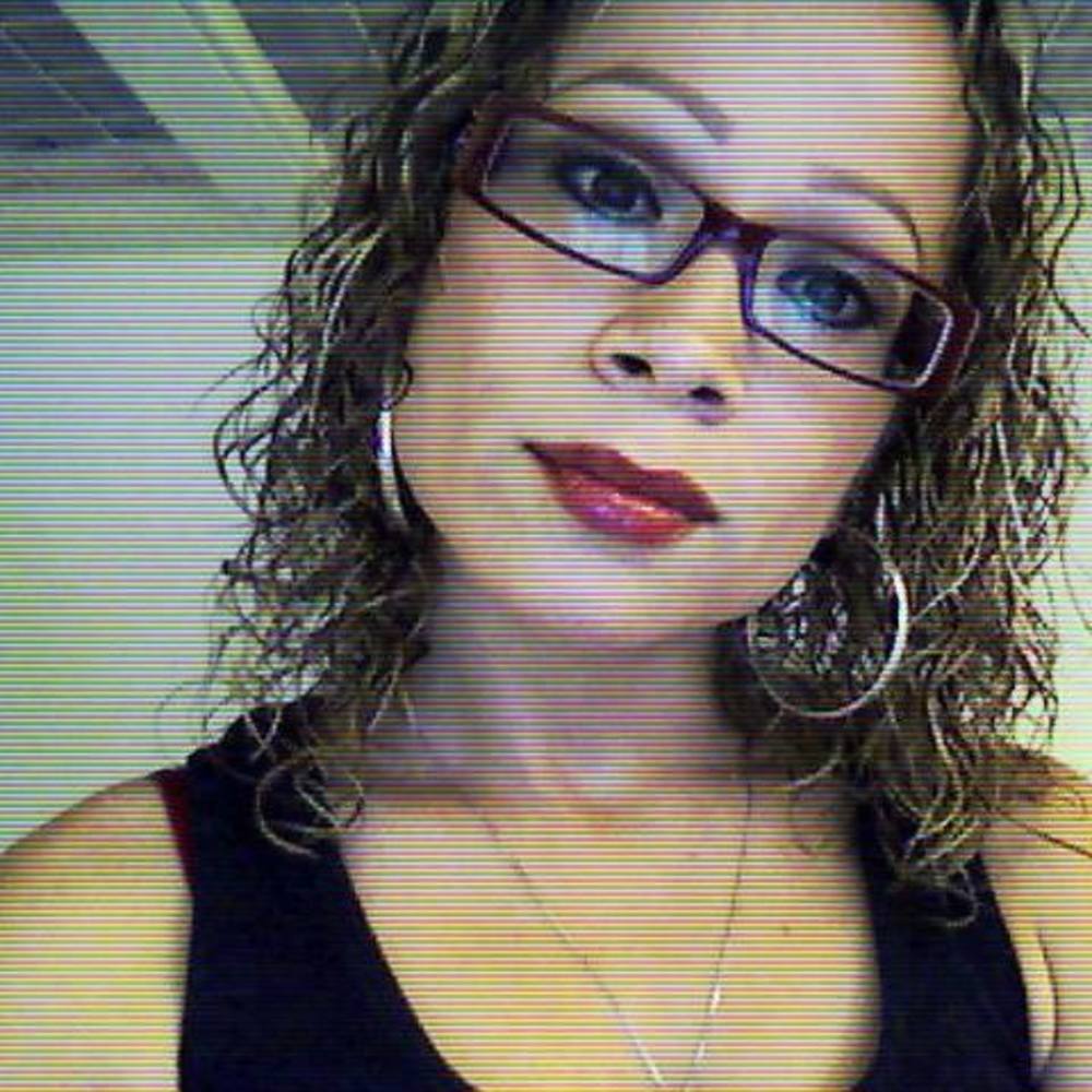 Meet your Posher, Iris